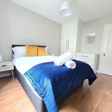 Lejlighed Large 5 Bedroom, Centre *