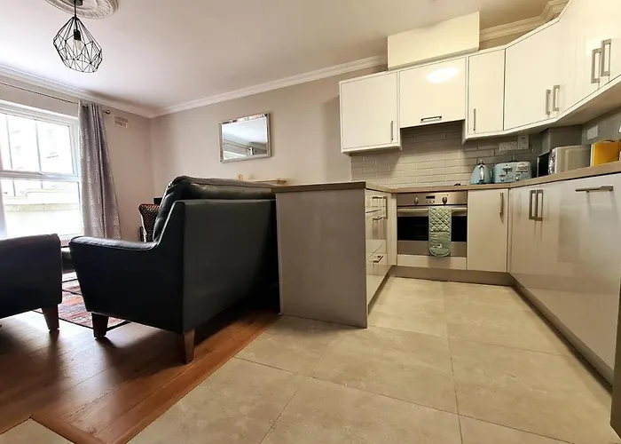 Large 5 Bedroom, Centre Galway