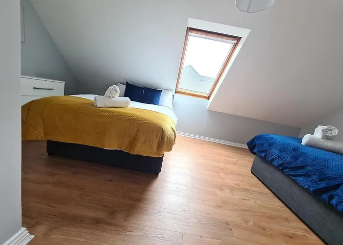 Large 5 Bedroom, Centre *