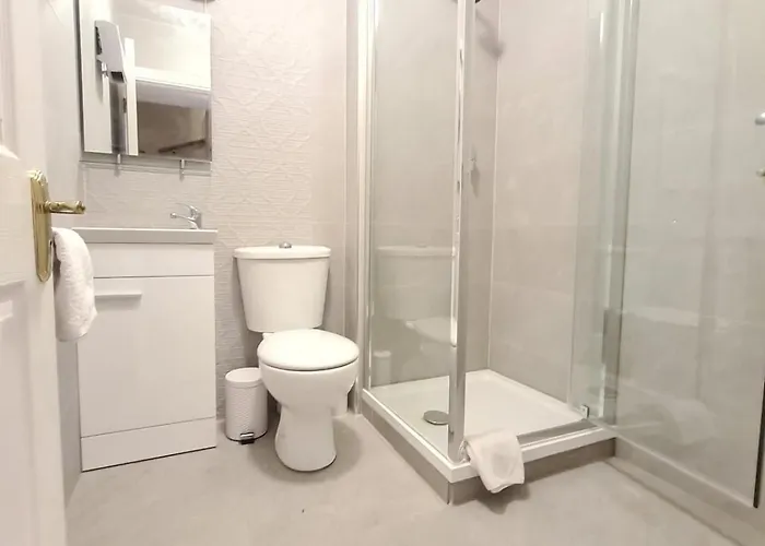 Large 5 Bedroom, Centre Appartement *