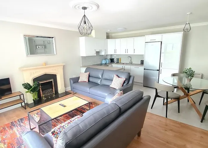 Large 5 Bedroom, Centre Appartement *