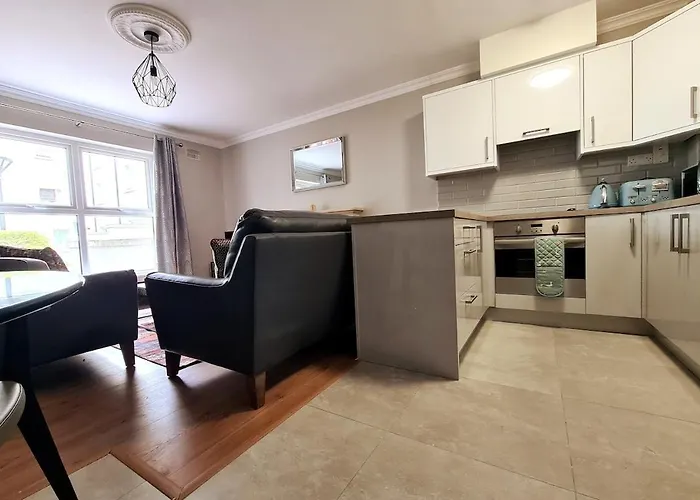 Large 5 Bedroom, Centre Appartement *