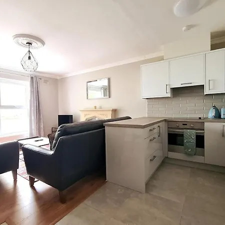 Large 5 Bedroom, Centre * Galway