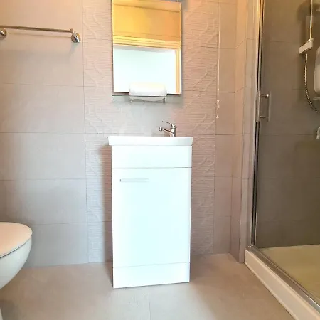 Large 5 Bedroom, Centre Galway